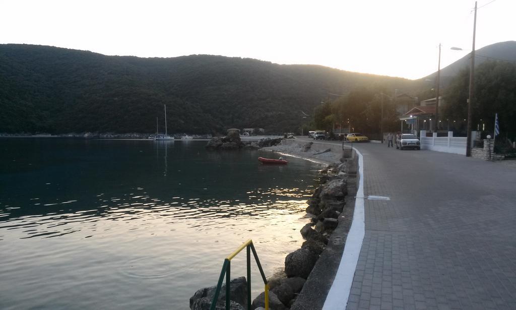 Porto Poros Apartamento Mikros Gialos Exterior foto