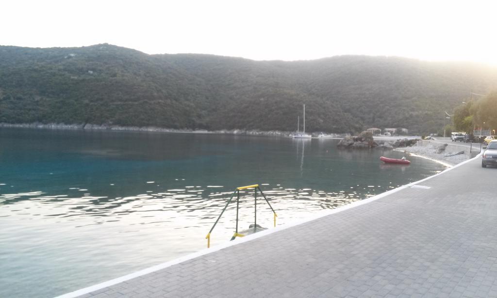Porto Poros Apartamento Mikros Gialos Exterior foto