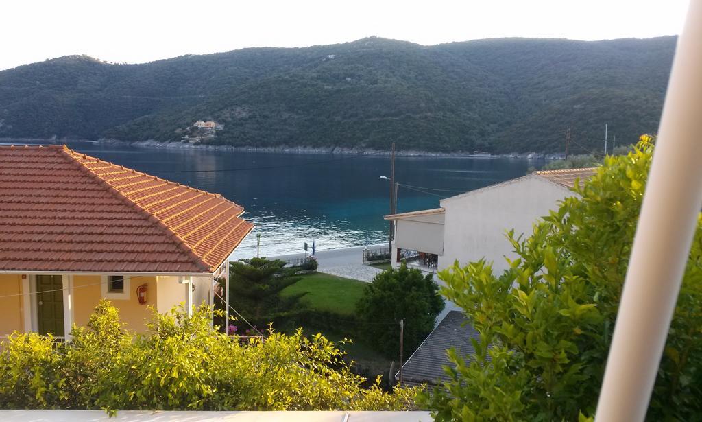 Porto Poros Apartamento Mikros Gialos Exterior foto