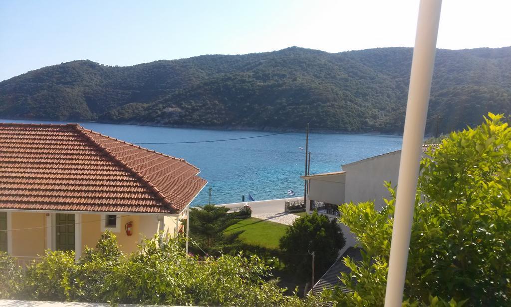 Porto Poros Apartamento Mikros Gialos Exterior foto