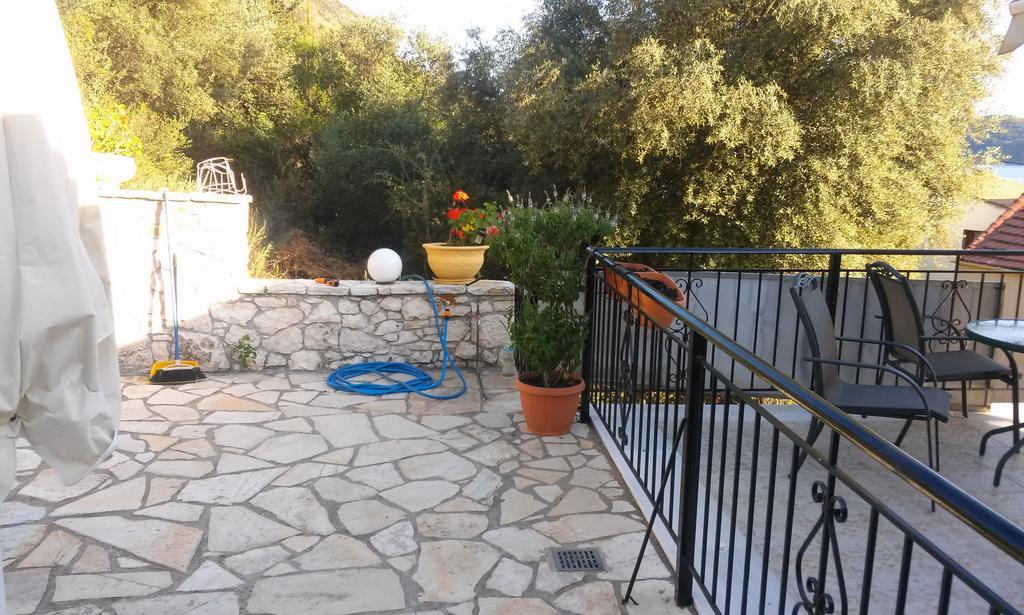 Porto Poros Apartamento Mikros Gialos Exterior foto