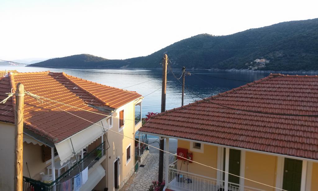 Porto Poros Apartamento Mikros Gialos Exterior foto