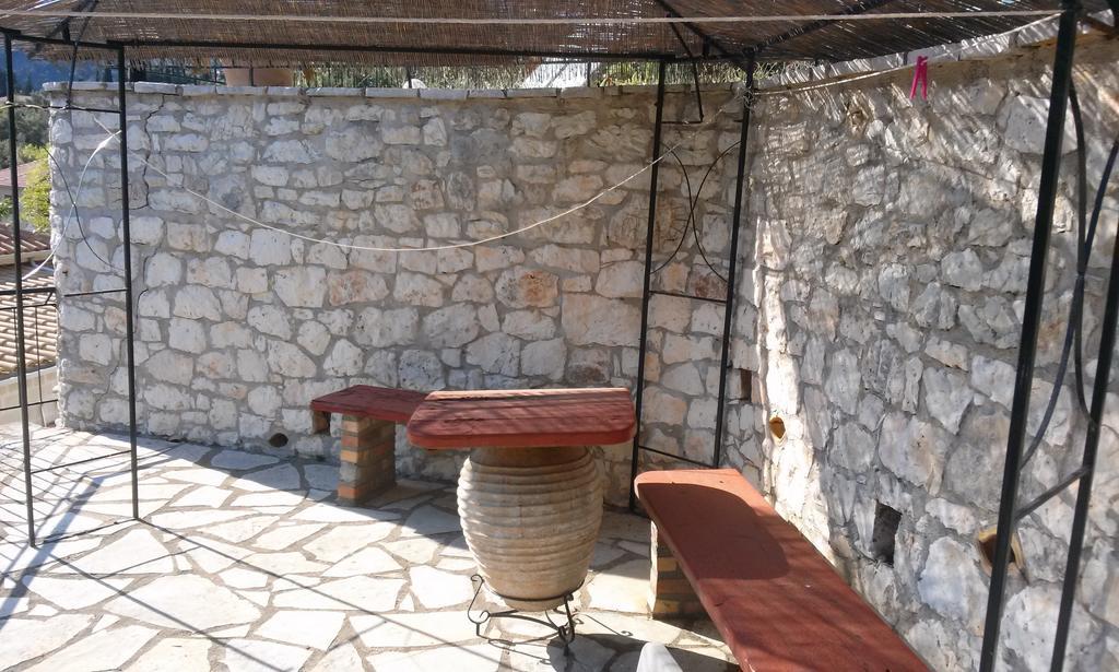 Porto Poros Apartamento Mikros Gialos Exterior foto
