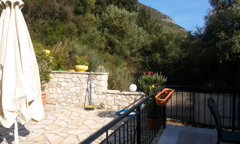 Porto Poros Apartamento Mikros Gialos Exterior foto