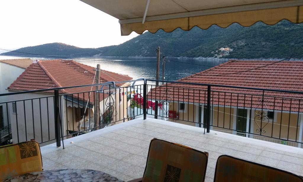 Porto Poros Apartamento Mikros Gialos Exterior foto