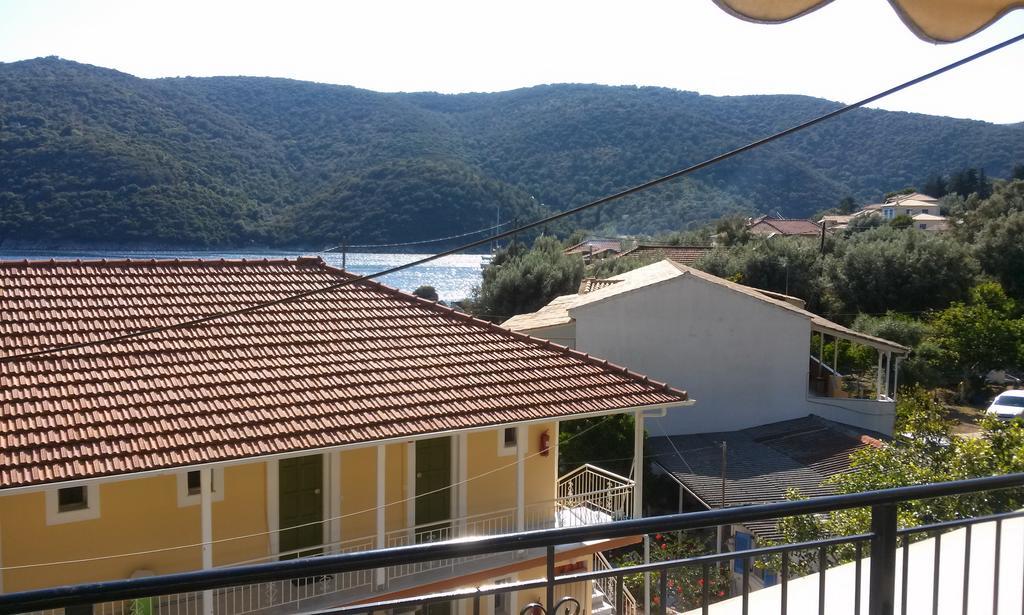 Porto Poros Apartamento Mikros Gialos Exterior foto